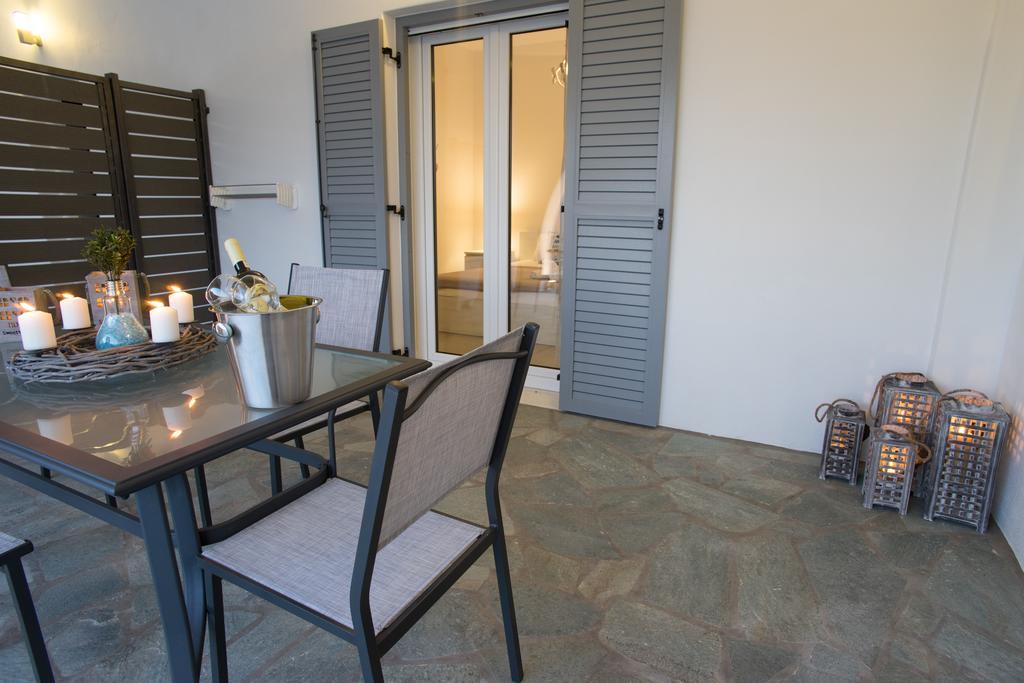 Azzurro Bianco Suites Párosz Kültér fotó