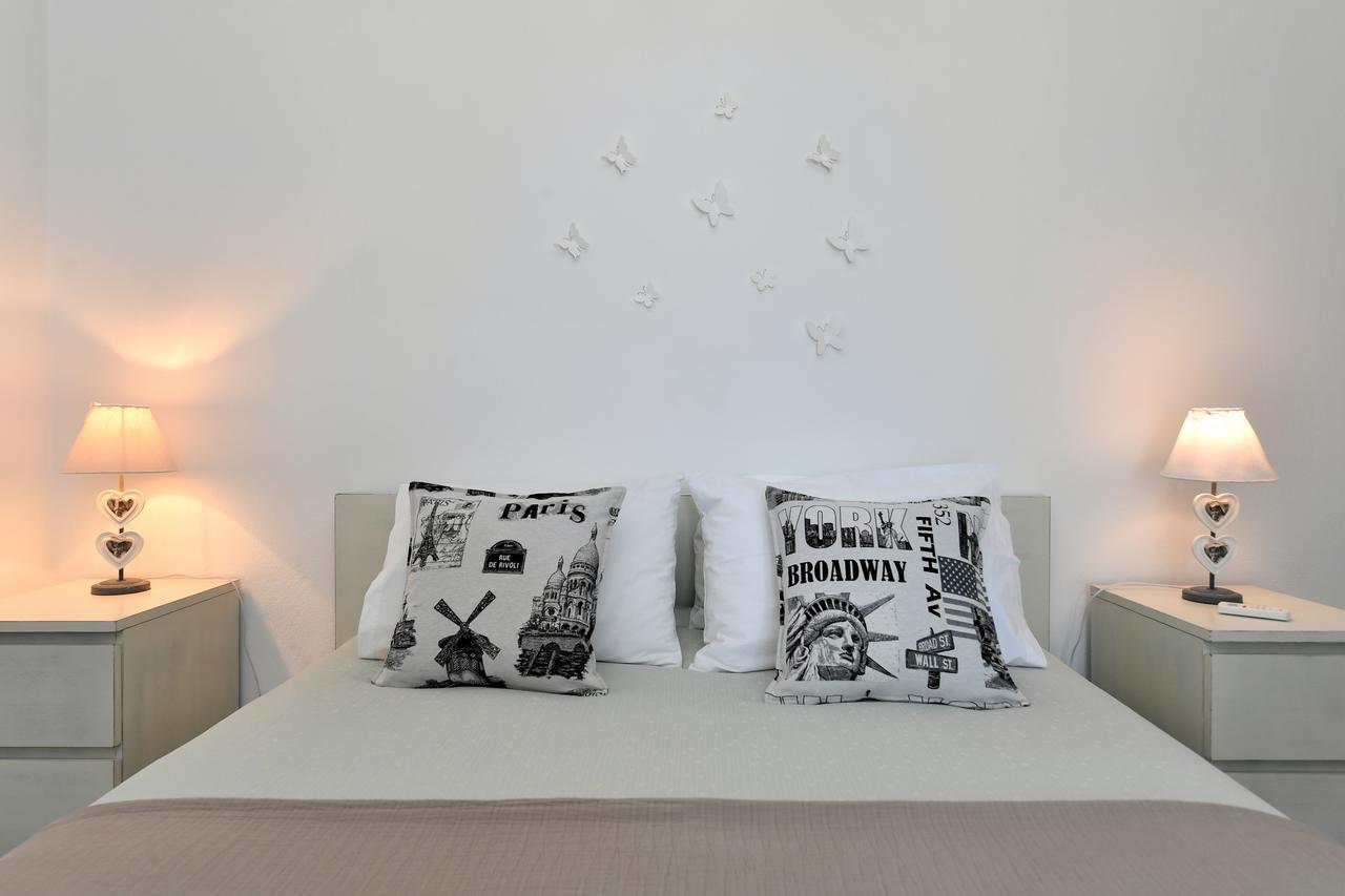 Azzurro Bianco Suites Párosz Kültér fotó